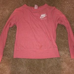 Cool retro Nike crew neck!